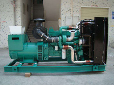 高石碑镇1100kw康明斯柴油发电机组