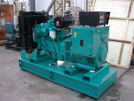 高石碑镇200kw康明斯柴油发电机组